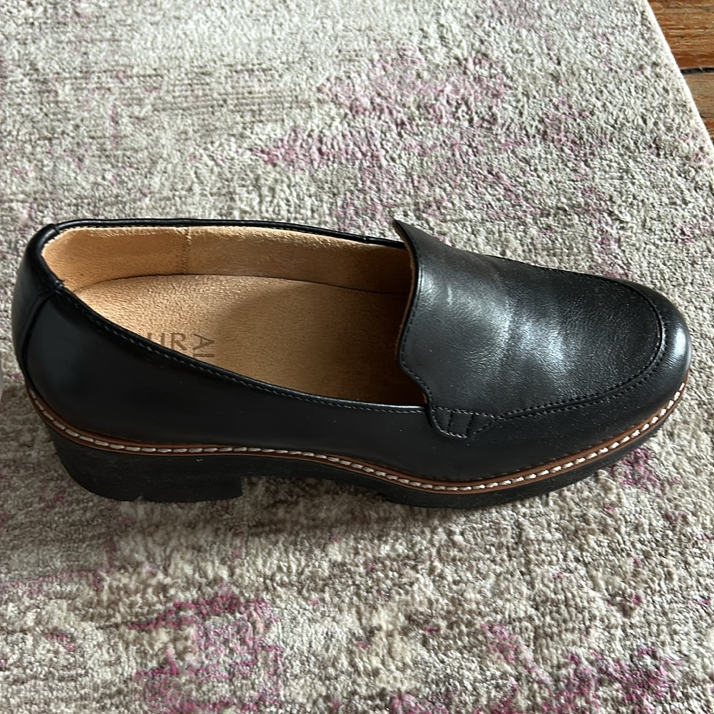 Naturalizer Black Classic Flats